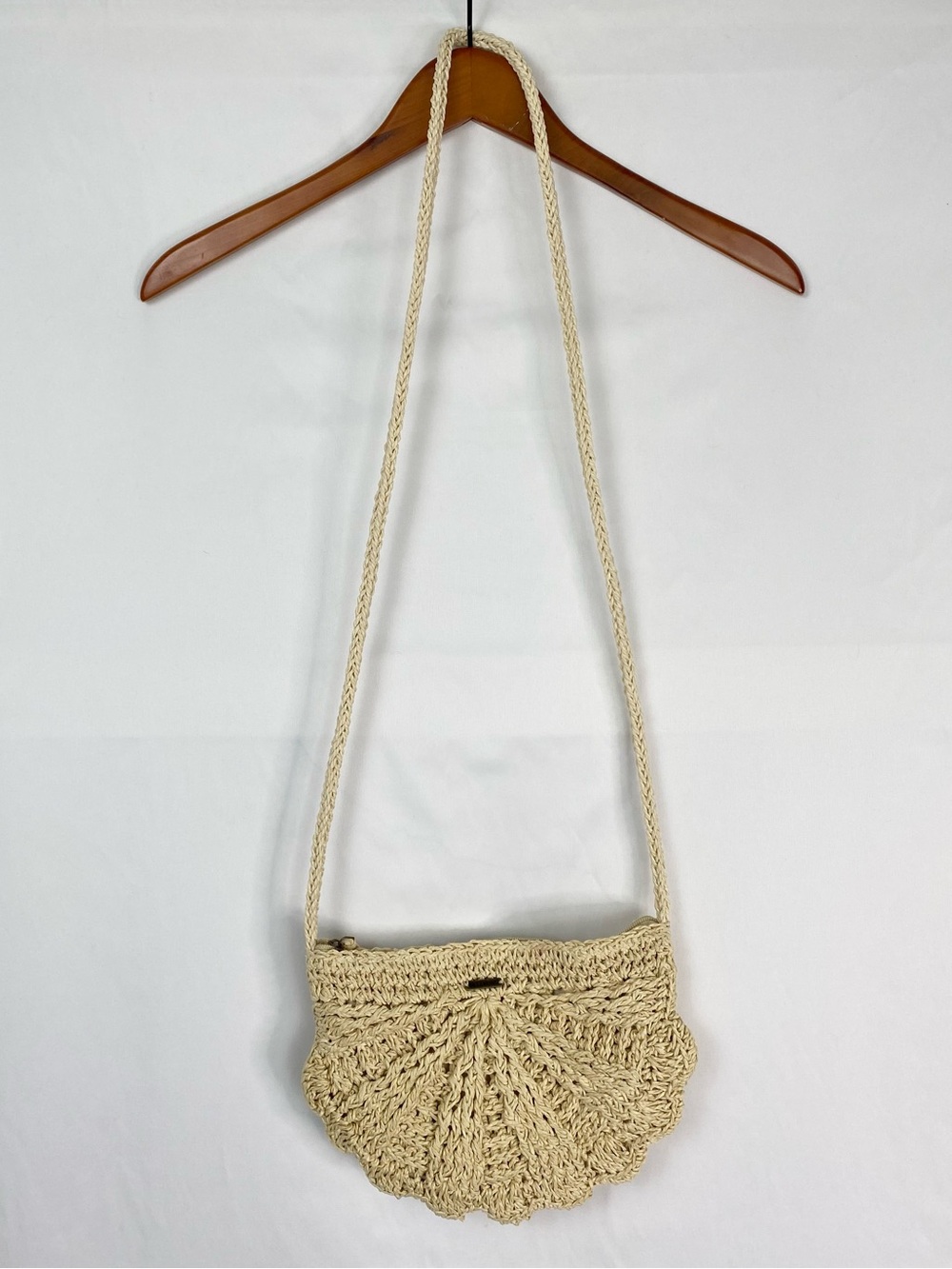 Billabong Woven Paper Straw Crossbody Bag in Cream Purse